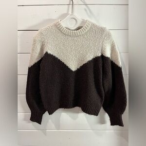 ONE FASHION by VERO MODA – Two-Tone Knit Sweater (S)